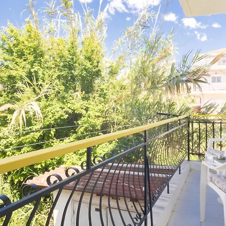 Eutopia Apartment Flogita